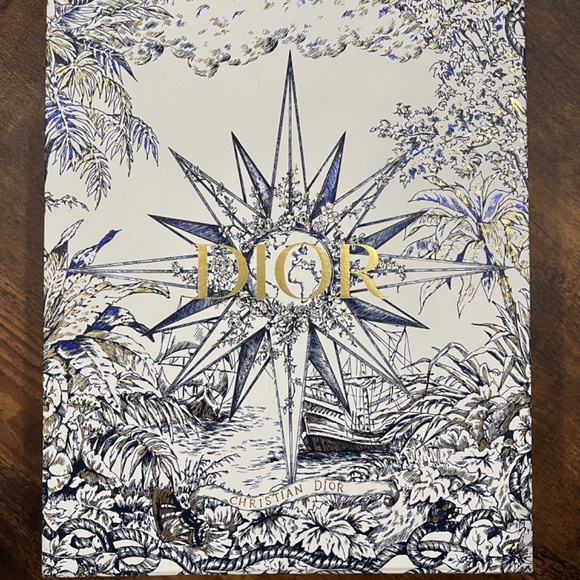 Dior Toiletry Bag - Picture 5 of 10